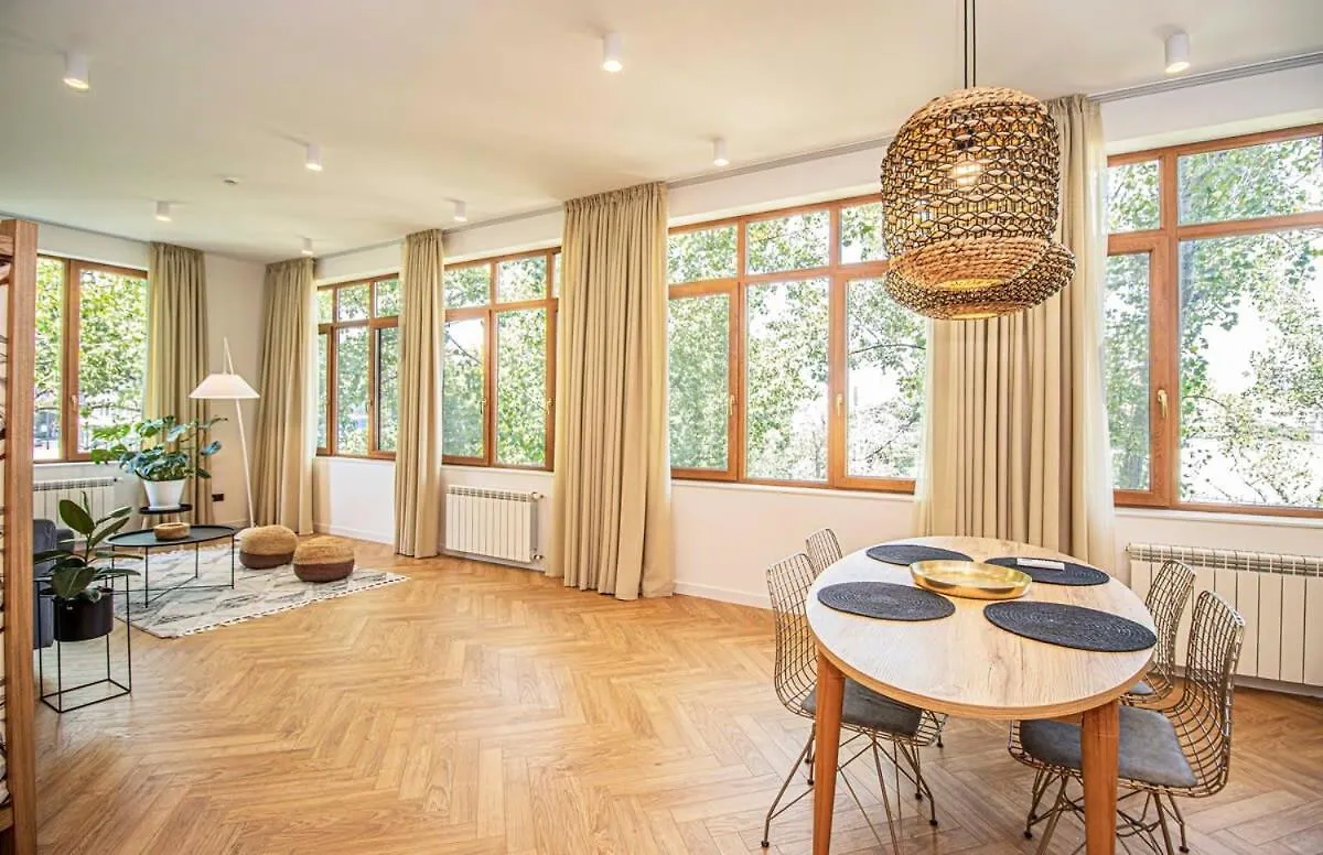 Cozy 1Br Apartment - By Wehost Tbilisi